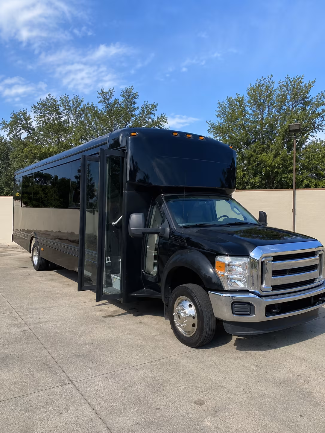 yucaipa 20 passenger party bus